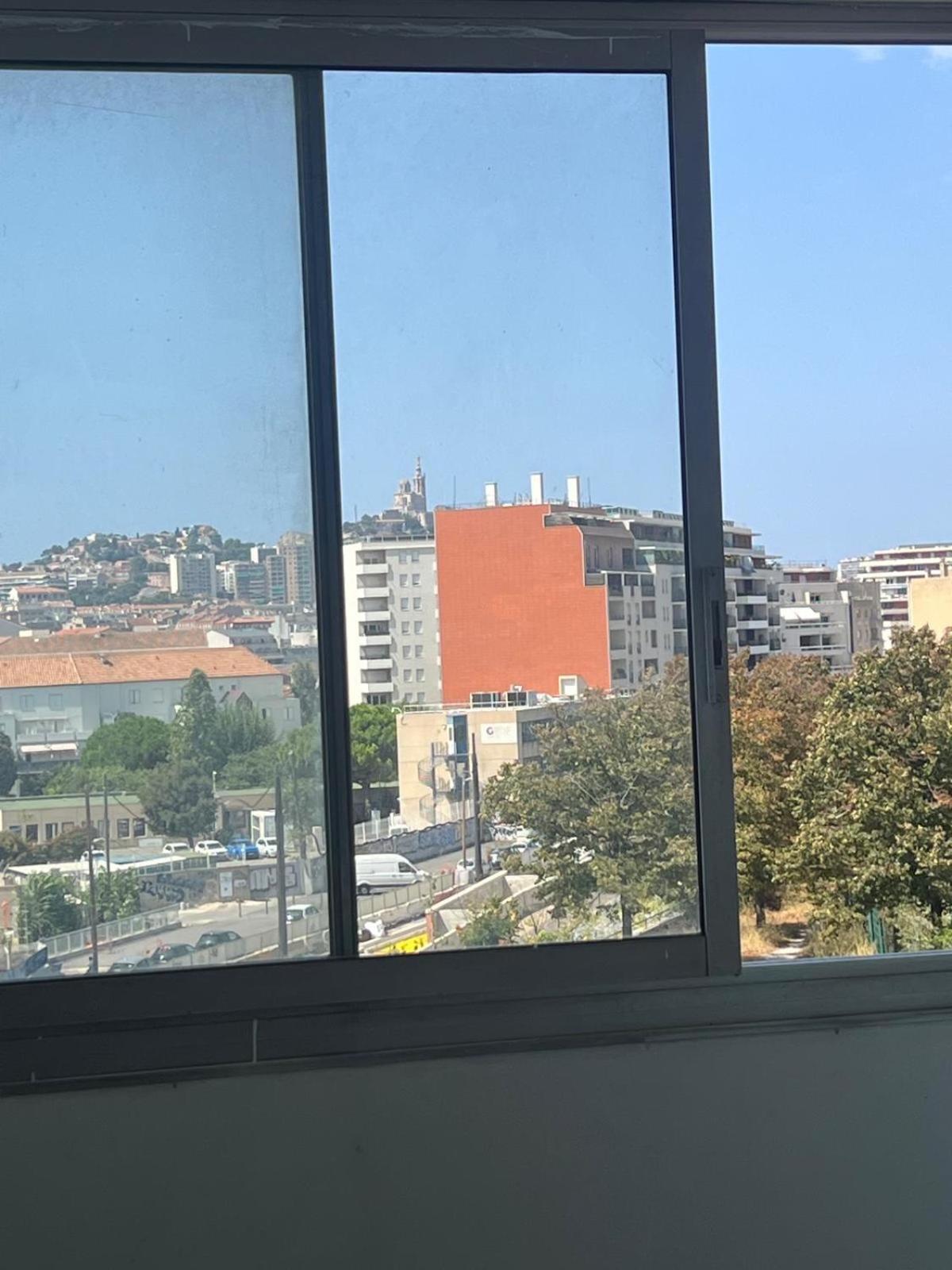 Appartement 2 Chambre Et Grand Sejour 100M2 A 5 Min Du Stade Velodrome Marseille Exterior photo